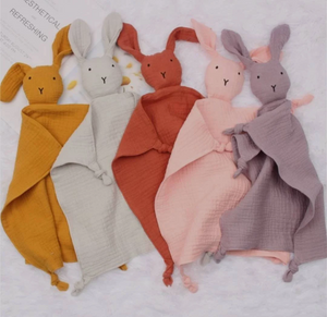 Mon premier doudou plat lapin en coton double gaze naturel, cadeau naissance